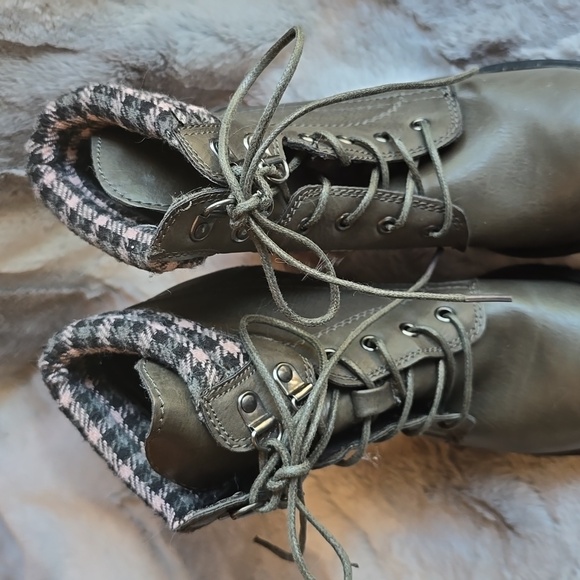 Dolce by mojomoxy dark grey ankle bootie - Picture 6 of 8